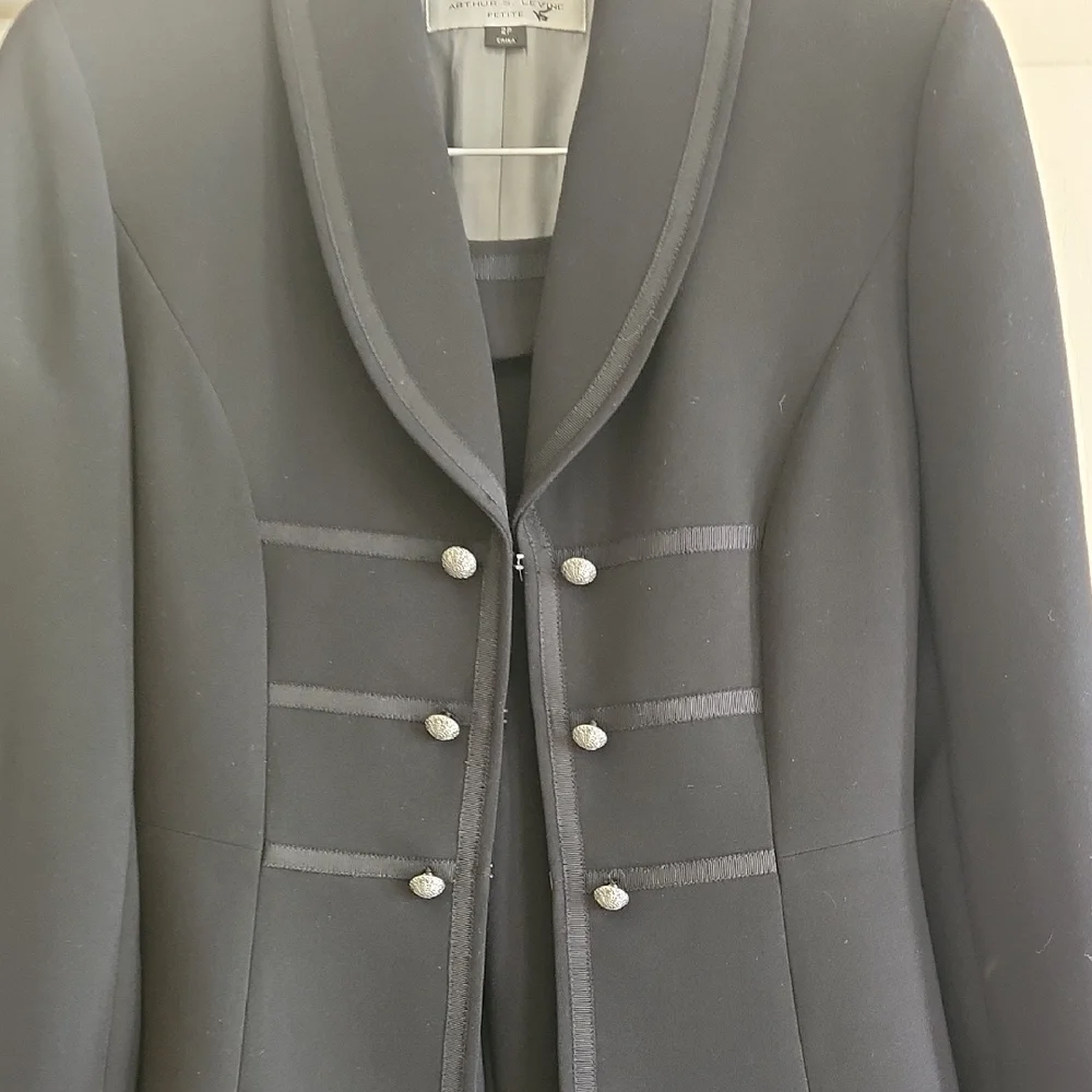 TAHARI Black Women's Two-Piece Dressy Suit - Blazer & Pants - Picture 2 of 16